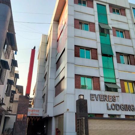 Hotel Everest Lodging 나비뭄바이 외부 사진