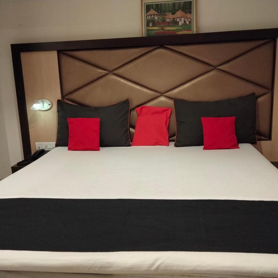 Hotel Everest Lodging 나비뭄바이 외부 사진