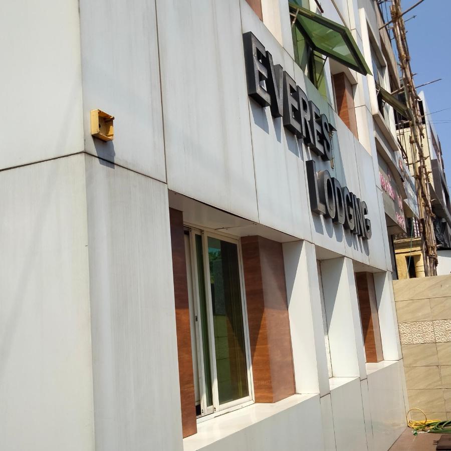 Hotel Everest Lodging 나비뭄바이 외부 사진