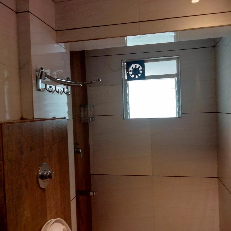 Hotel Everest Lodging 나비뭄바이 외부 사진