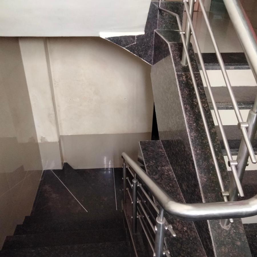 Hotel Everest Lodging 나비뭄바이 외부 사진