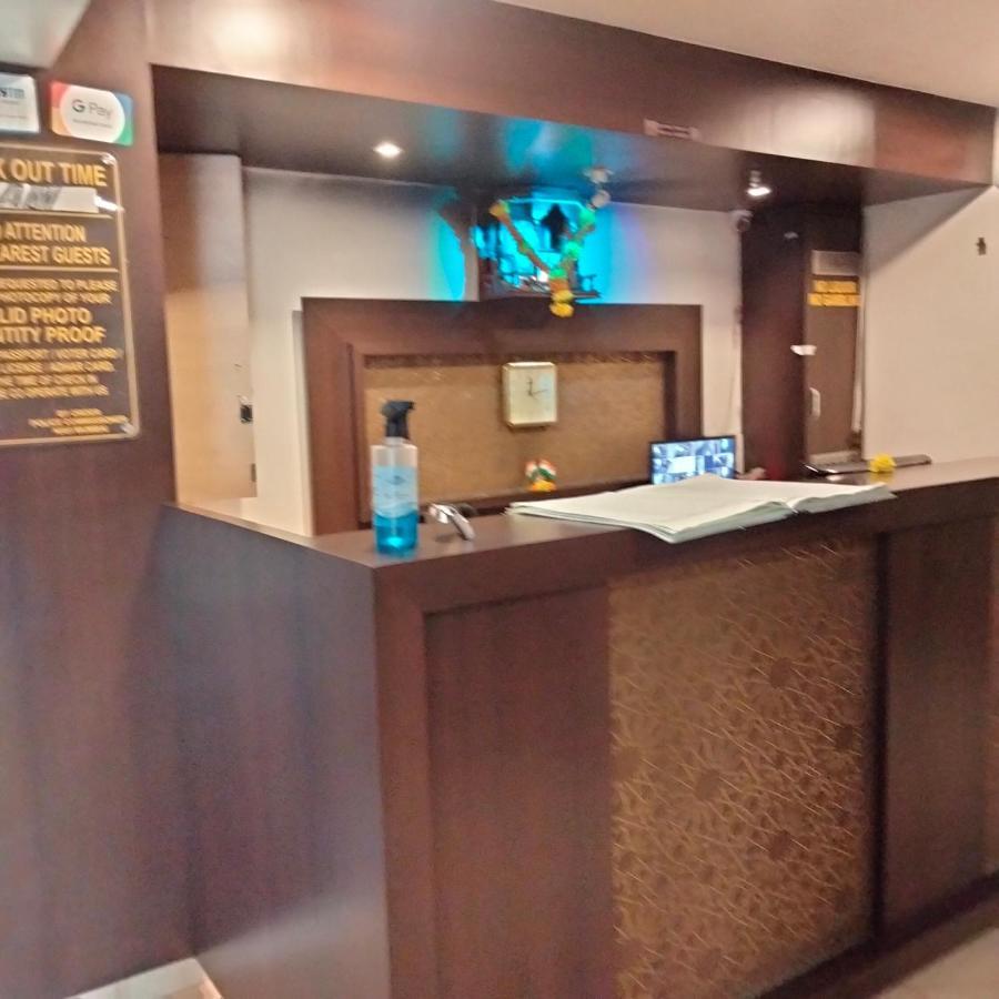 Hotel Everest Lodging 나비뭄바이 외부 사진