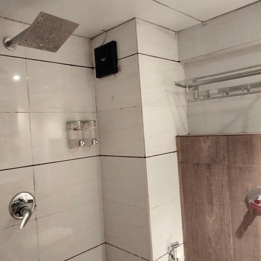 Hotel Everest Lodging 나비뭄바이 외부 사진