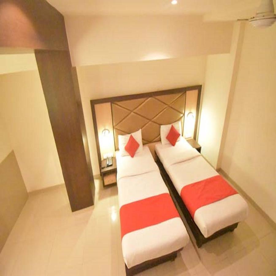 Hotel Everest Lodging 나비뭄바이 외부 사진