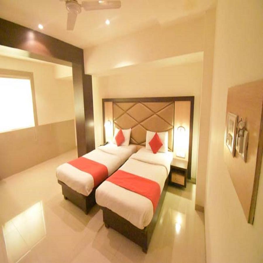 Hotel Everest Lodging 나비뭄바이 외부 사진