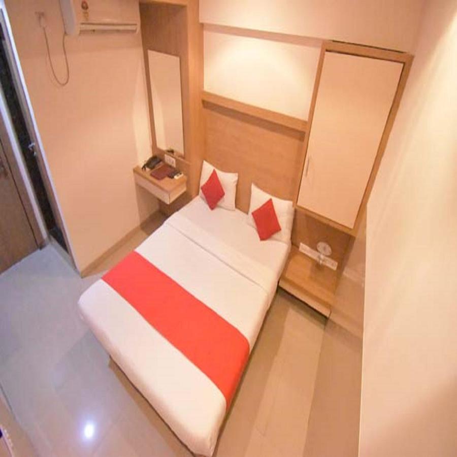 Hotel Everest Lodging 나비뭄바이 외부 사진