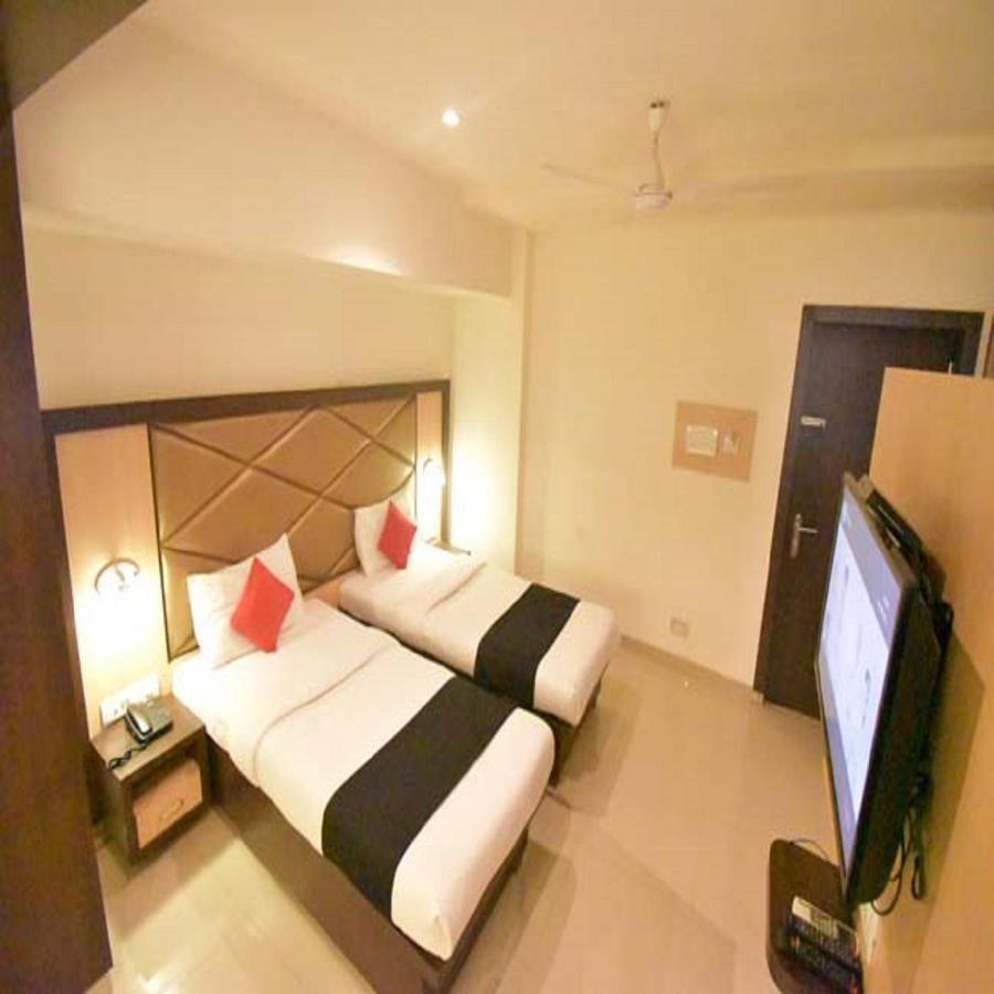 Hotel Everest Lodging 나비뭄바이 외부 사진