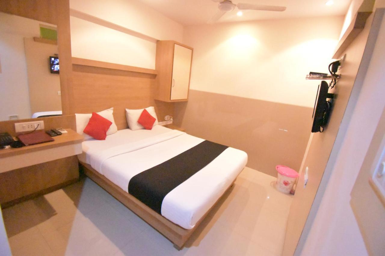 Hotel Everest Lodging 나비뭄바이 외부 사진