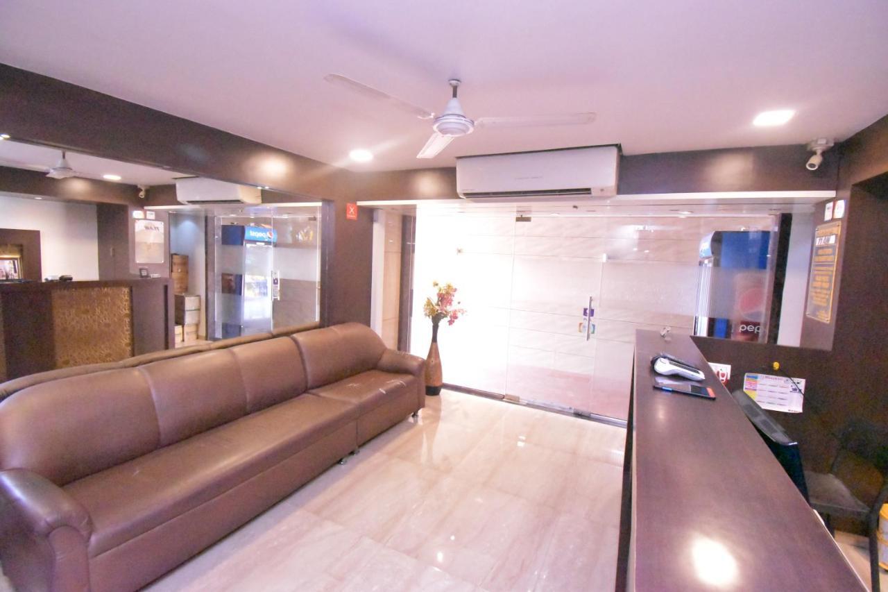 Hotel Everest Lodging 나비뭄바이 외부 사진