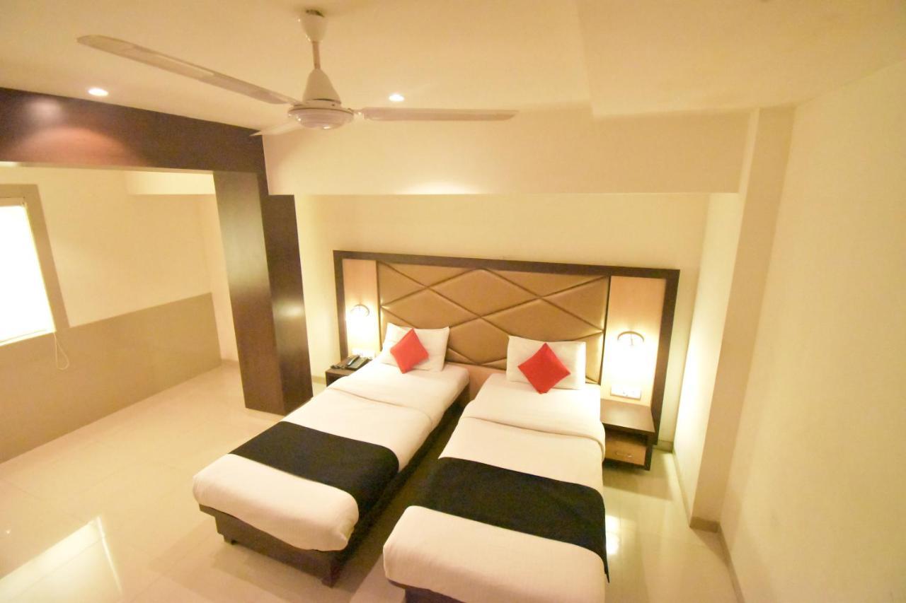 Hotel Everest Lodging 나비뭄바이 외부 사진
