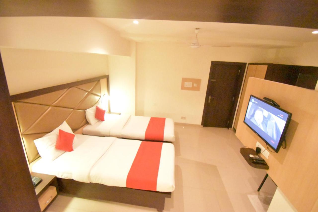 Hotel Everest Lodging 나비뭄바이 외부 사진