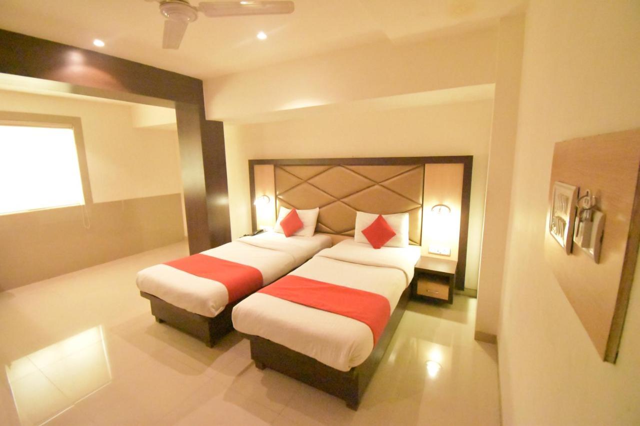 Hotel Everest Lodging 나비뭄바이 외부 사진