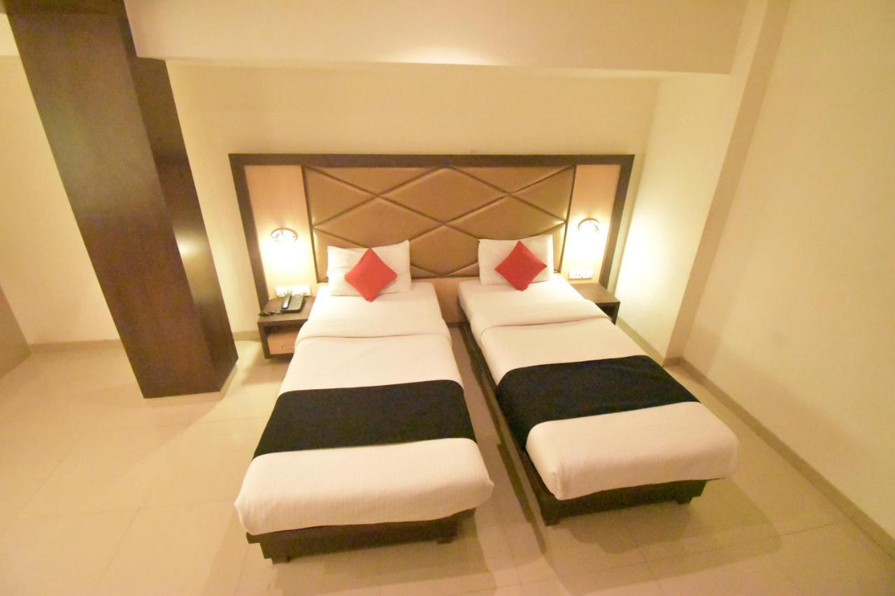 Hotel Everest Lodging 나비뭄바이 외부 사진