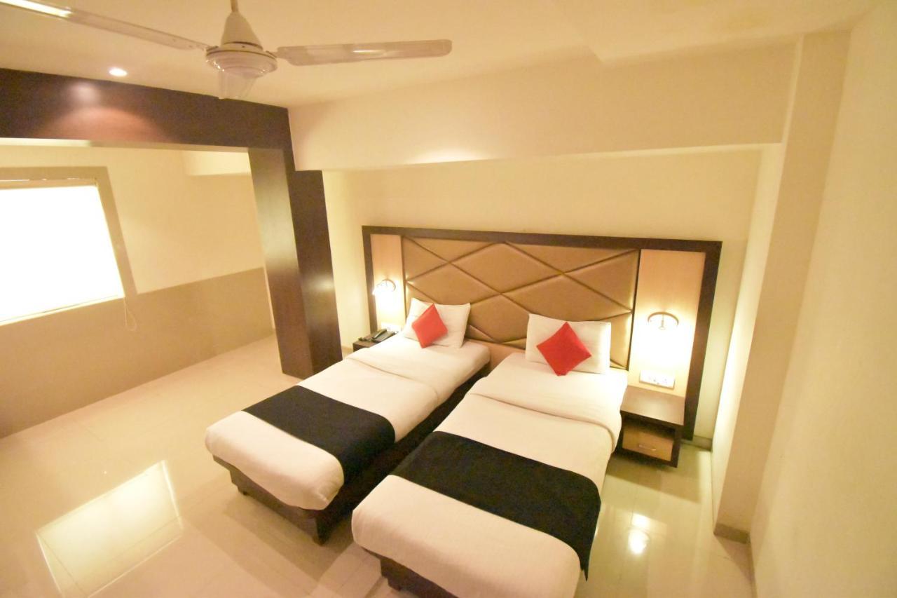Hotel Everest Lodging 나비뭄바이 외부 사진